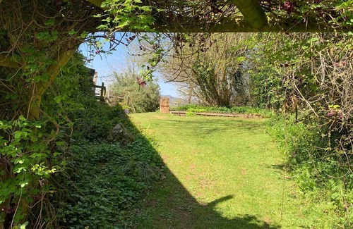 Sidmouth House | The Granary - Beautiful Homely Farm Cottage