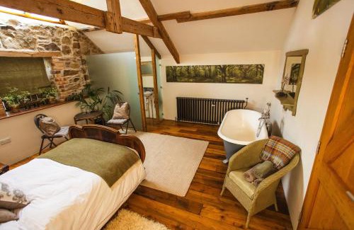 Lifton Bed & Breakfast | The Granary