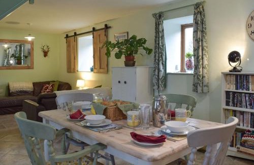 Llanybri House | The Granary