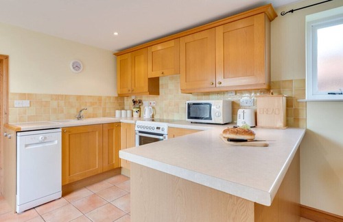Saxmundham House | The Granary - Three Bedroom House, Sleeps 5