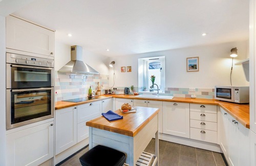 Llangaffo Cottage | The Granary - UK48740
