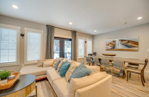 Chelan House | The Grand Chelan Group Getaway Pool and Hot Tub