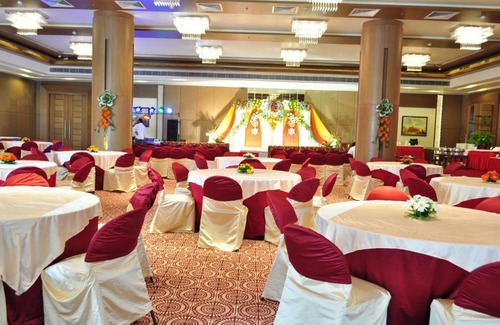 Gomti Nagar Hotel | The Grand JBR