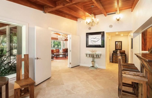 Key Largo House | The Grand Lodge Right On The Water at Largo Resort