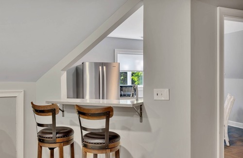 Saratoga Springs Apartment | The Grand Mare Travers | Award Winning Restoration | Huge | Sleeps 8 | Luxury