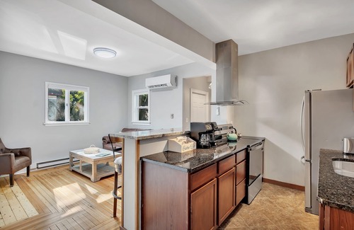 Saratoga Springs Apartment | The Grand Mare Vanderbilt | Award Winning Restoration | Covered Deck | Sleeps 5
