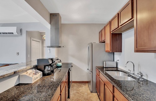 Saratoga Springs Apartment | The Grand Mare Vanderbilt | Award Winning Restoration | Covered Deck | Sleeps 5