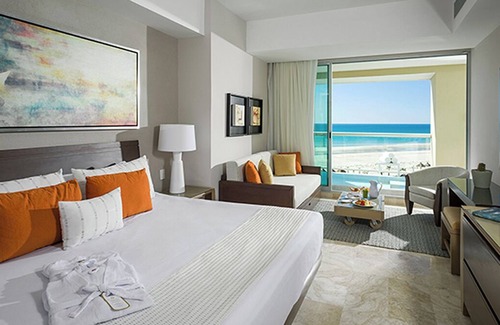 Oriente Resort | The Grand Mayan Master Suite with WiFi, AC in Puerto Peñasco