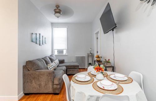 Constable Hook House | The Grand Retreat 9BR 4BA Near NYC and Airport