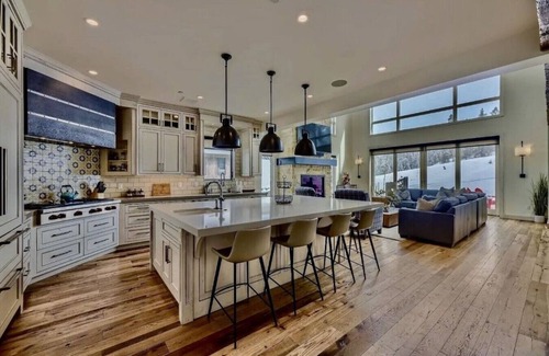 Copper Mountain House | The Grand Timbers - Luxury Ski-in/Ski-out Home with Mountain Views