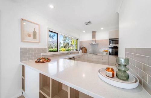 McLaren Vale House | The Grape Escape~ Location & style on Shiraz Trail