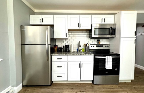 Wilmington Apartment | The Grayson at Park Place - Historic Charm Meets Modern Comfort