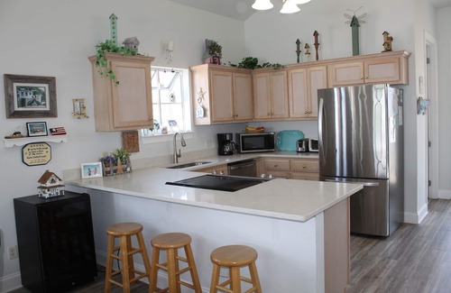Crystal Beach House | 'The Great Escape'.Private Pool.Beach cottage.Steps to Beach!