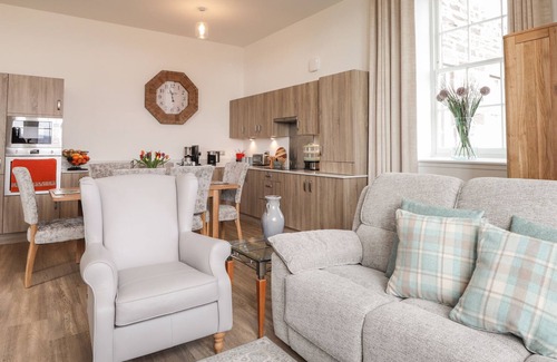 South Galson Apartment | THE GREAT GLEN APARTMENT, with a garden in Inverness