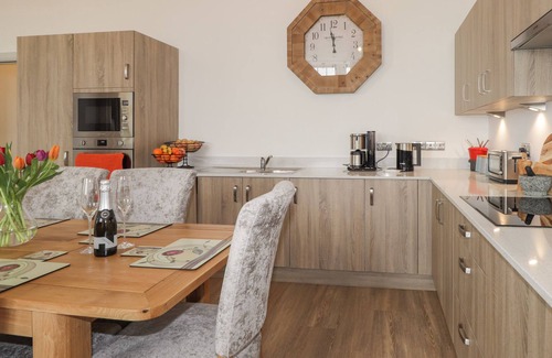 South Galson Apartment | THE GREAT GLEN APARTMENT, with a garden in Inverness