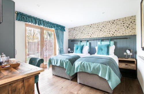 Cockleford Hotel | The Green Dragon Inn