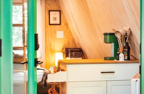 Rockbridge Apartment | The Green Getaway A-Frame