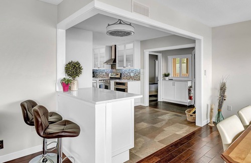 Central Okanagan House | The Gregory | Lake Views, Hot Tub, Theatre & Pool