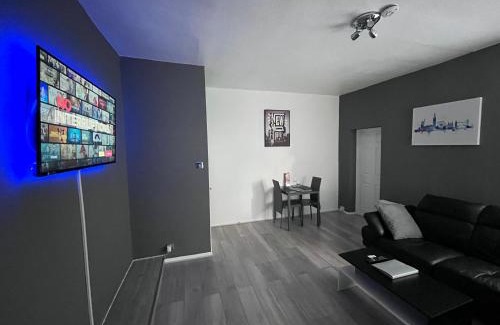 Blyth Apartment | The Grey House