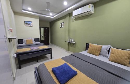 Sualkuchi Hotel | The Gulmohar Inn