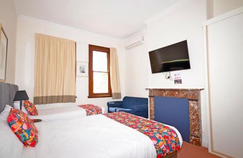 South Bathurst Hotel | The Hallows Accommodation