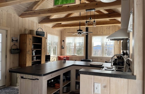 Charleston Cabin | The Hamblett at Hinton Hill