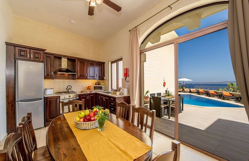 Ghajnsielem Villa | The Harbour Holiday Home