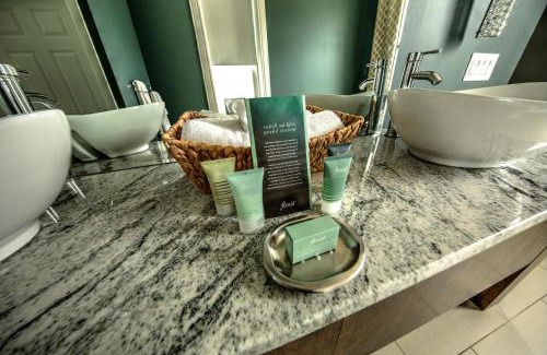 McCammon Hotel | The Harkness Hotel