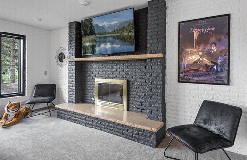 Columbia Heights House | The Hart Lake Wonder!
