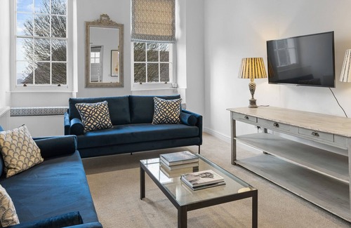 Chipping Norton Apartment | THE HAVEN, family friendly, with a garden in Chipping Norton