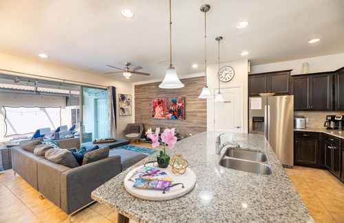 Four Corners House | "The Haven" Newly Remodeled Luxury Townhome