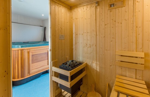 Patrick Cottage | The Hawthorns - a holiday cottage that sleeps 6 guests in 3 bedrooms