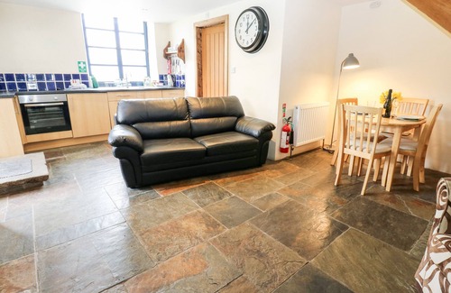 High Peak Cottage | THE HAY BARN, pet friendly, with open fire in New Mills
