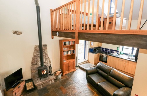 High Peak Cottage | THE HAY BARN, pet friendly, with open fire in New Mills