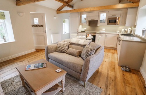 Hawes Cottage | THE HAYLOFT, pet friendly, luxury holiday cottage in Hawes