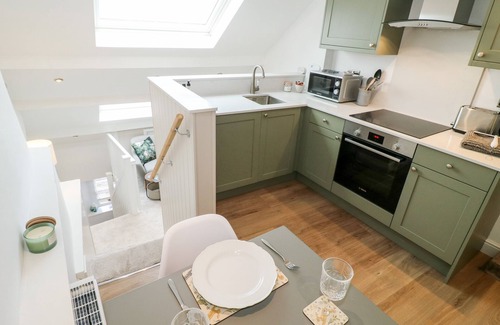 Winster Cottage | THE HAYLOFT, romantic, character holiday cottage in Winster