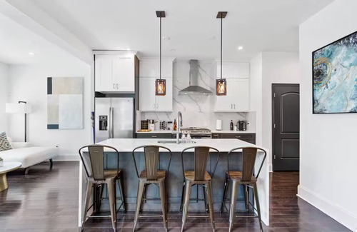 Columbia Heights House | The Heights - Luxury Stay w/Garage - Near Metro