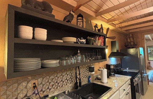 Ellijay Cottage | The Hemingway - Cottage 1 @ Blue Cactus Cottages - it’s the BOMB!