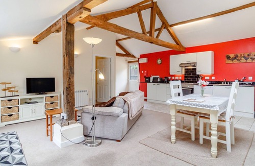 Gissing Cottage | THE HEN HOUSE, with a garden in Diss