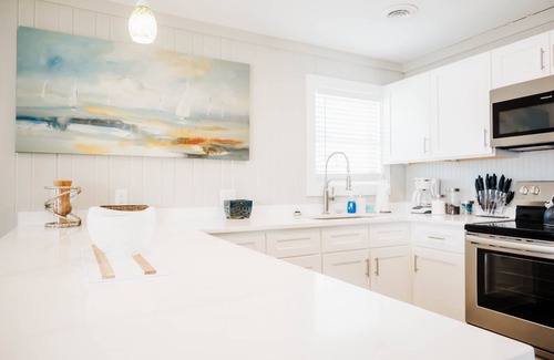 Surf City Apartment | The Hideaway C- Beach - Dog Friendly - Playground - Bikes - Fenced in Yard