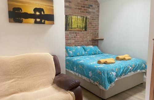 Gringley on the Hill Apartment | The Hideaway - Ideal Base for Work Trips & Weekend Breaks near Gainsborough
