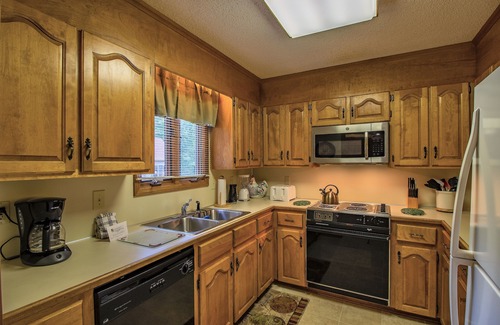 Sugar Mountain Condo | 'The Hideout' - 2B Condo Minutes from Banner Elk