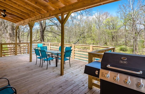 Jasper Cabin | The Highwater Cabin! Right on the banks of the Little Buffalo River!
