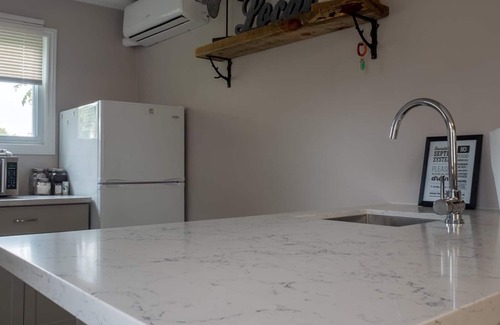 Prince Edward Cottage | The Hillier-PEC waterfront stay
