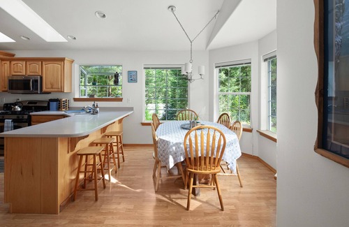 Martin City House | The Hillside House located 8 miles from west entrance to Glacier National Park
