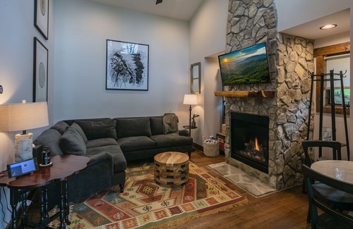 Banner Elk House | The Hilltop Hideout The Lodges at Eagles Nest