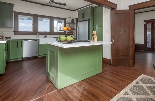 Tower District House | The Hipster Hideaway 4br Bungalow - Tower District
