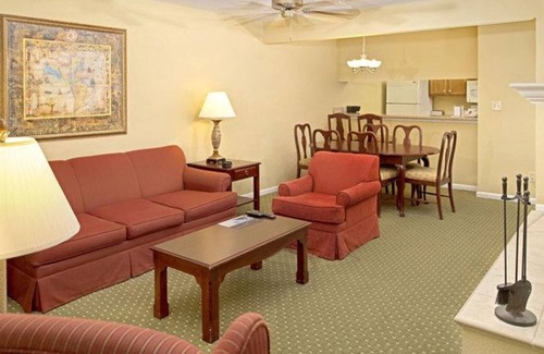 Berkeley Condo | The Historic Powhatan, 1br mini suite, Friday check-in