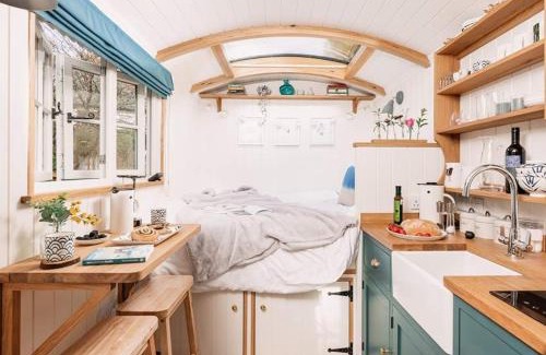 Holcombe Burnell Other | The Holcombe Hut, Ridgefield House