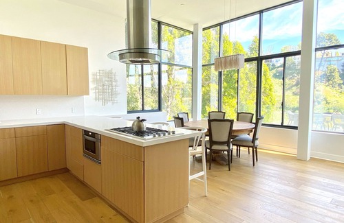 Hollywood Dell House | The Hollywood Hills Glass House
